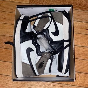 Dark Mocha Jordan 1’s